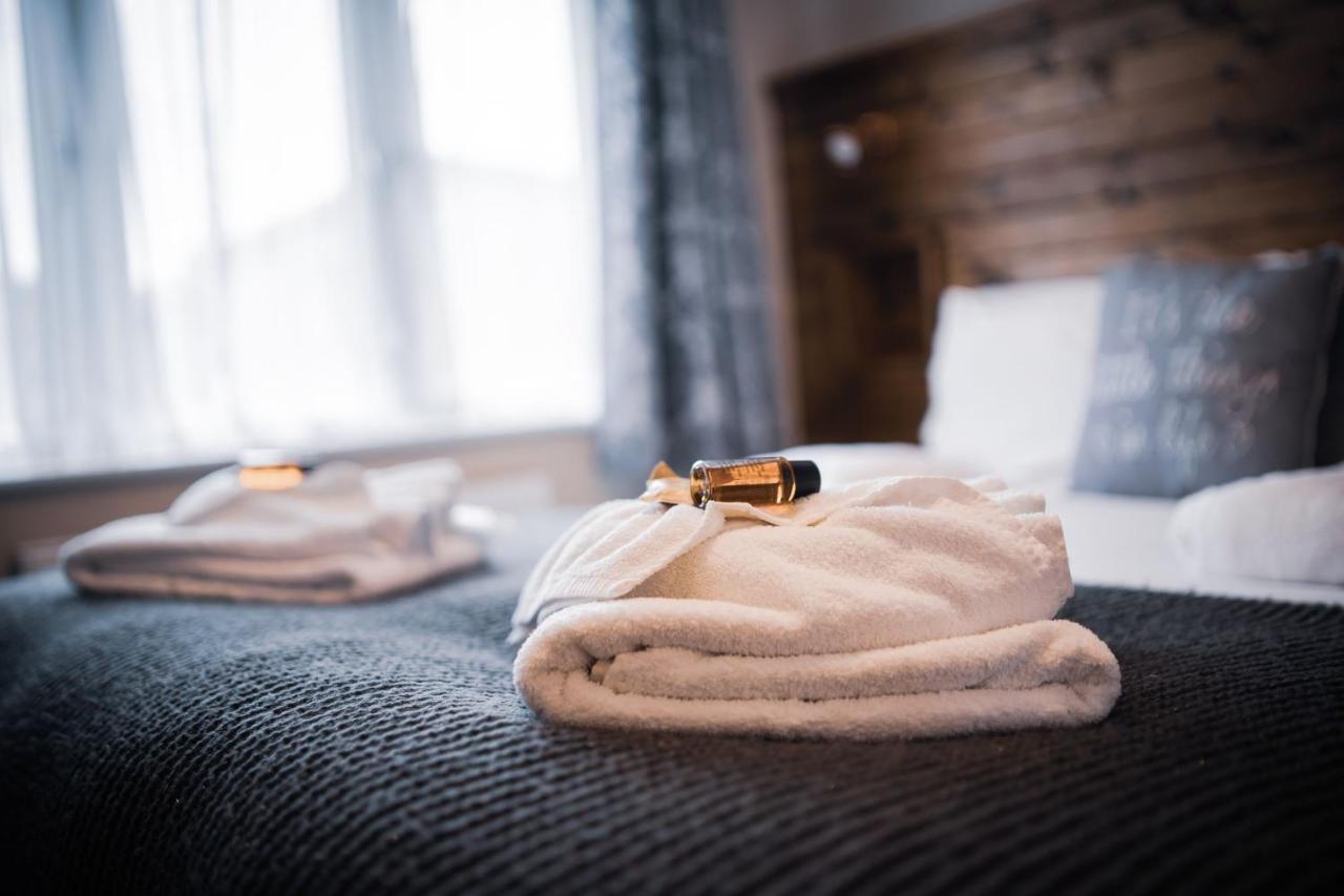 Warrenwood Country Park Hotel Поулгейт Екстериор снимка
